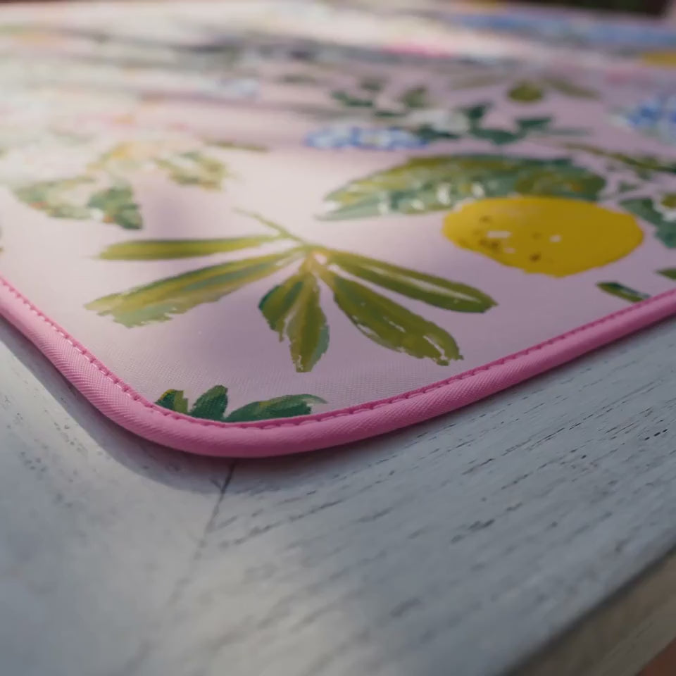 Raccoon Lemon Garden Mahjong Mat
